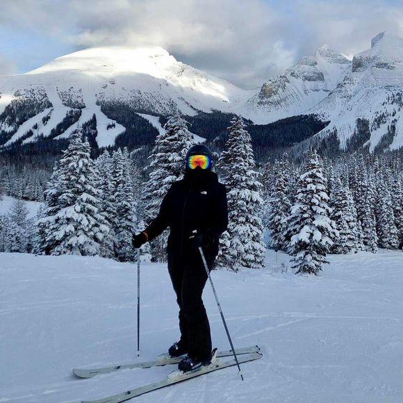 Meet your Posher, Jules - Picture 1 of 1